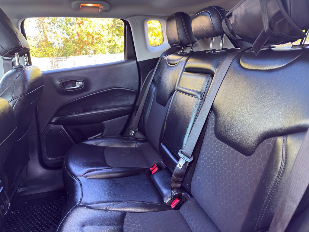 Used 2019 Jeep Compass Latitude AWD/4WD image 24