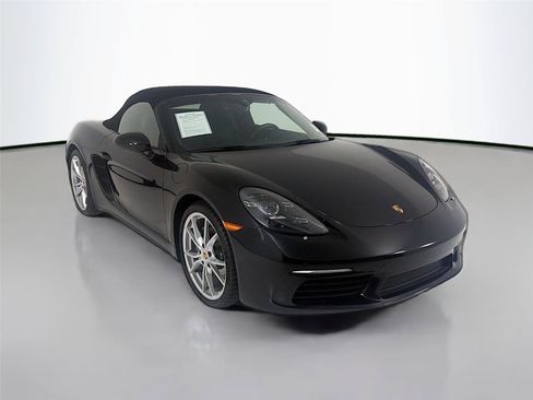 Used 2021 Porsche 718 Boxster RWD image 27