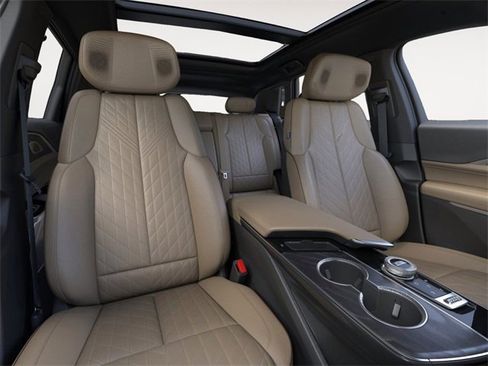 New 2026 Cadillac Lyriq V image 16