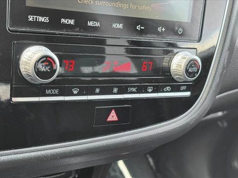 Used 2020 Mitsubishi Outlander SEL AWD/4WD image 15
