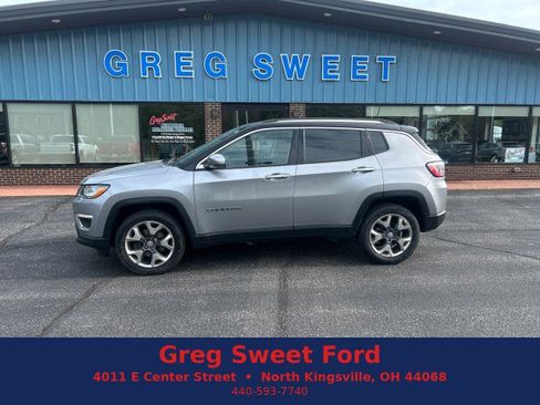 Used 2017 Jeep Compass Limited w/ Navigation Group AWD/4WD image 1