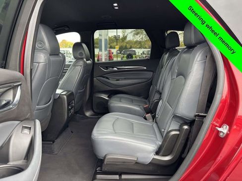 Used 2024 Buick Enclave Premium image 30