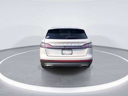 Used 2022 Lincoln Nautilus Reserve AWD/4WD image 7