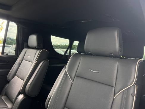 Used 2022 Cadillac Escalade ESV Sport RWD image 20