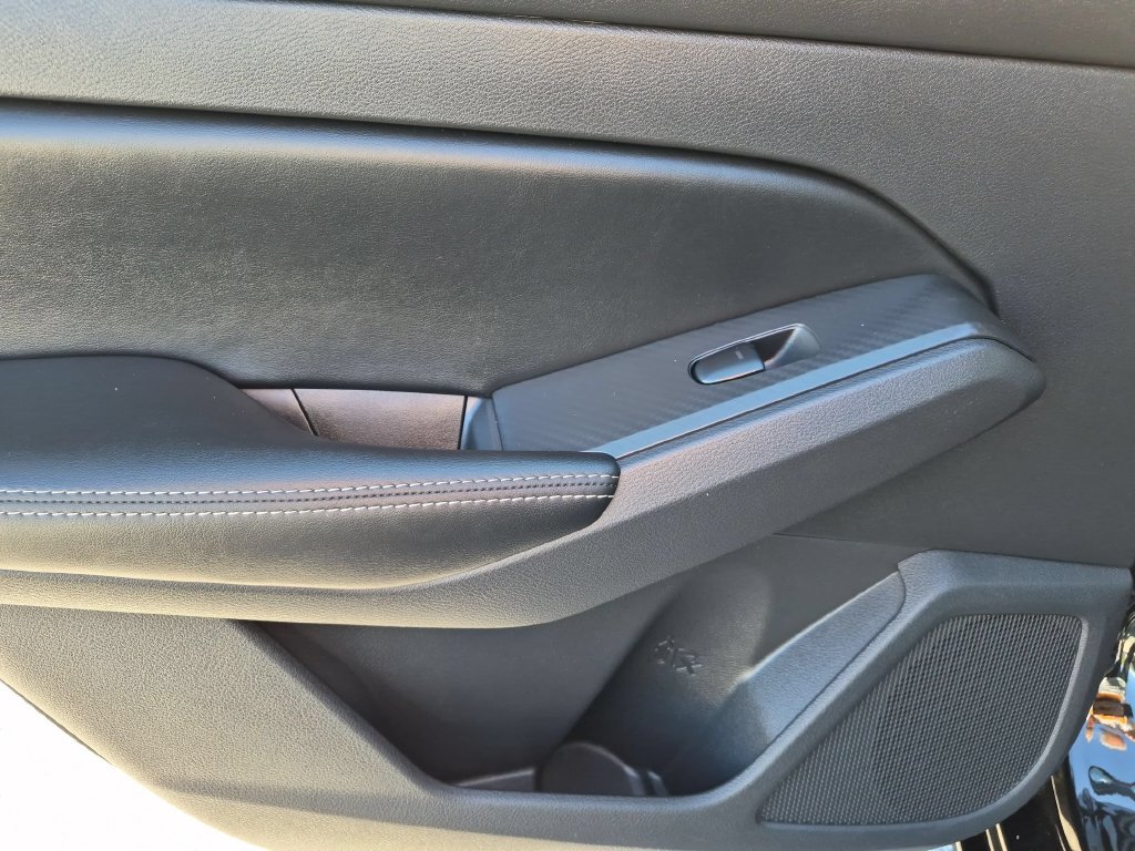 Used 2025 Nissan Altima 2.5 SV FWD image 23