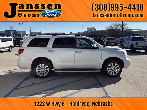 Used 2014 Toyota Sequoia Platinum image 5