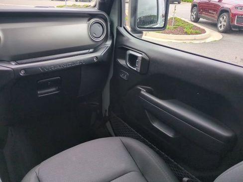 Used 2023 Jeep Wrangler Unlimited w/ Cold Weather Group AWD/4WD image 17