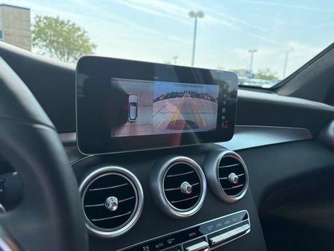 Used 2022 Mercedes-Benz GLC 300 4MATIC image 32