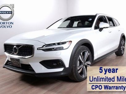 Certified 2025 Volvo V60 B5 Cross Country Plus