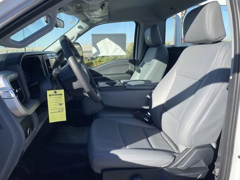 New 2026 Ford F250 XL w/ XL Chrome Package image 19