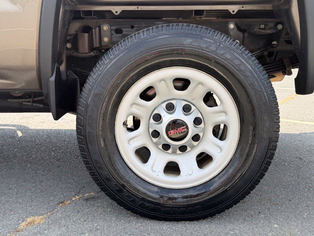 Used 2015 GMC Sierra 3500 2WD Double Cab w/ Sierra Convenience Package image 11