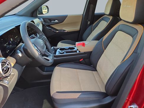 New 2026 Chevrolet Equinox ACTIV w/ Safety and Technology Package image 12