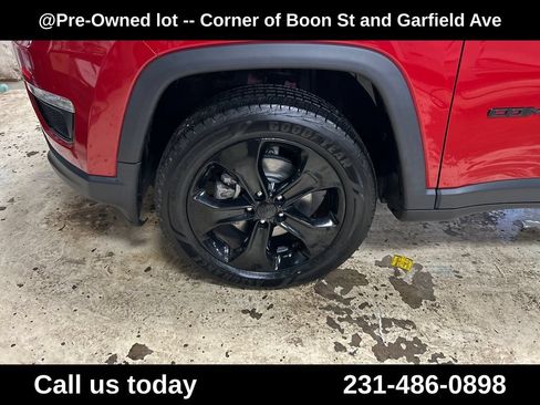 Used 2020 Jeep Compass Latitude AWD/4WD image 11