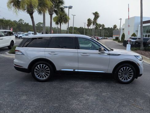 Certified 2020 Lincoln Aviator Reserve w/ Elements Package Plus AWD/4WD image 3