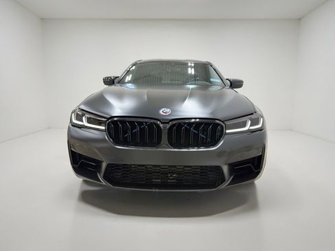 Used 2023 BMW M5 image 32