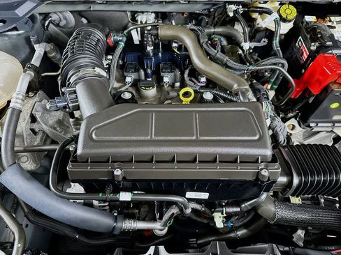 Certified 2023 Ford Escape ST-Line image 9