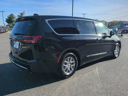 New 2026 Chrysler Pacifica Select