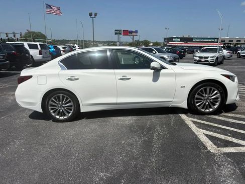 Used 2018 INFINITI Q50 Luxe w/ Essential Package (2.0T Luxe) AWD/4WD image 6