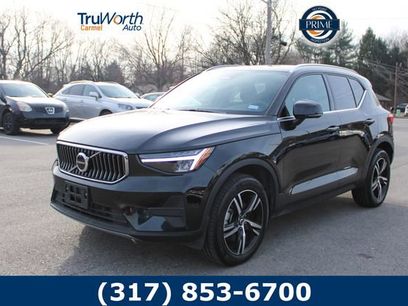Used 2025 Volvo XC40 B5 Core
