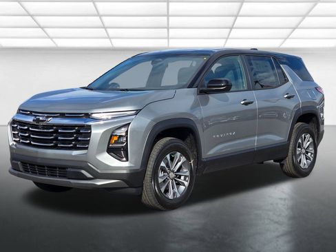 New 2026 Chevrolet Equinox LT FWD image 2