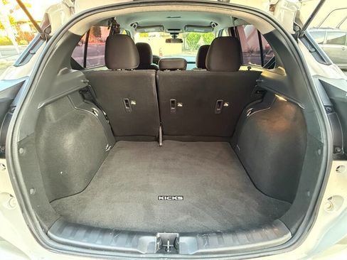 Used 2022 Nissan Kicks SV FWD image 33