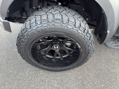 Used 2018 Ford F150 Raptor w/ Equipment Group 802A Luxury AWD/4WD image 37