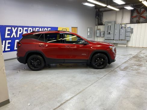 Used 2023 GMC Terrain AT4 image 8