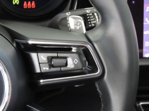 Certified 2026 Porsche Macan AWD/4WD image 21