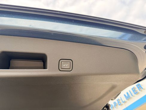 New 2026 Chevrolet Traverse LT FWD image 4