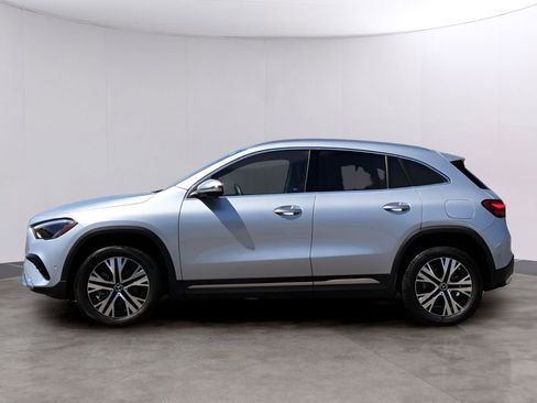 Certified 2026 Mercedes-Benz GLA 250 4MATIC image 4