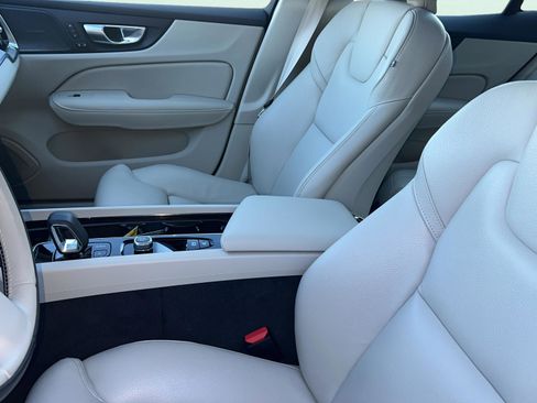 Used 2024 Volvo S60 B5 Ultimate w/ Climate Package image 22