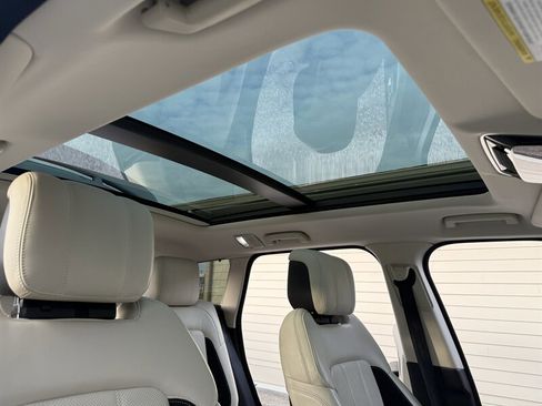 Used 2020 Land Rover Range Rover Sport HSE Dynamic image 4