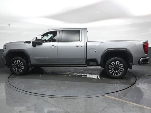 Used 2024 GMC Sierra 3500 Denali Ultimate image 5