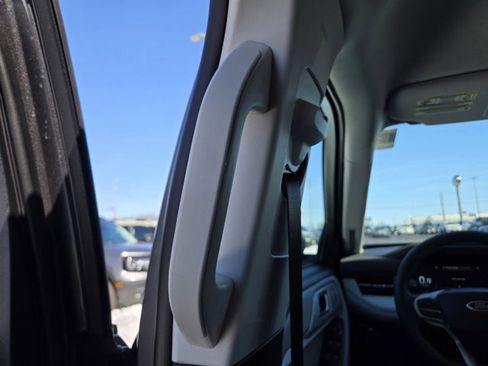 New 2026 Ford Explorer Active w/ Active Comfort Package image 20