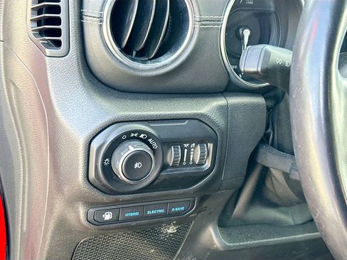 Used 2021 Jeep Wrangler Unlimited Sahara w/ Cold Weather Group image 11