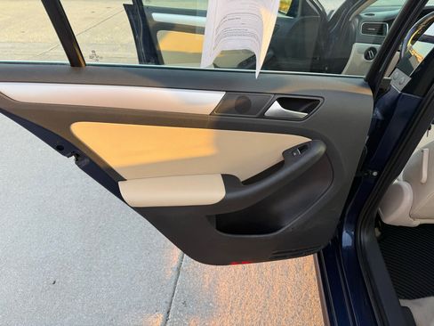 Used 2014 Volkswagen Jetta SE image 17