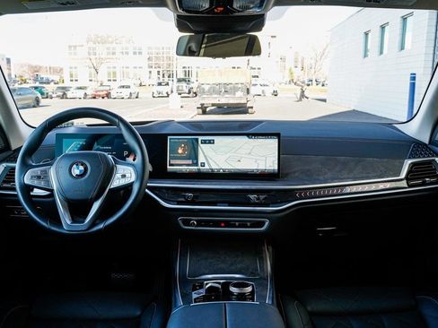 Used 2026 BMW X7 xDrive40i w/ Premium Package image 12