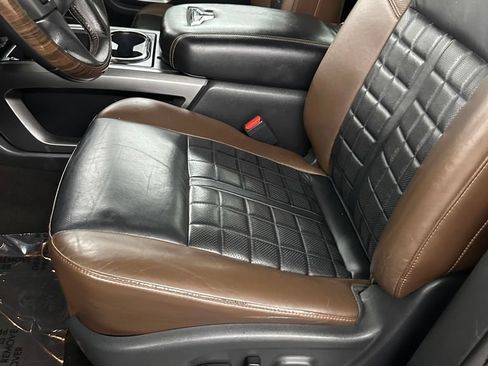 Used 2018 Nissan Titan Platinum Reserve w/ Platinum Utility Package AWD/4WD image 12