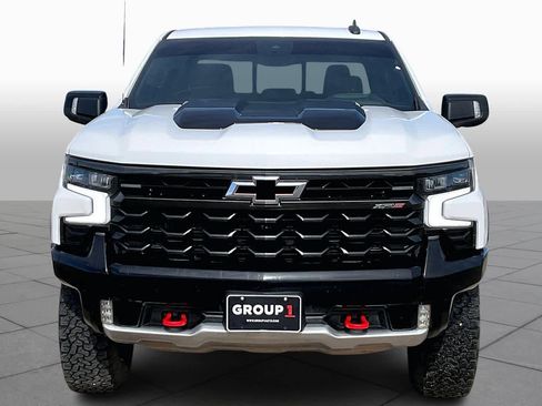 Used 2022 Chevrolet Silverado 1500 ZR2 w/ Technology Package image 4
