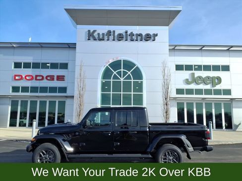 New 2026 Jeep Gladiator Sport image 1