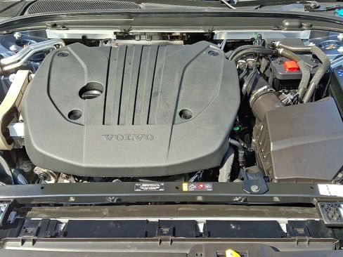 Certified 2023 Volvo V60 B5 Cross Country Plus image 27
