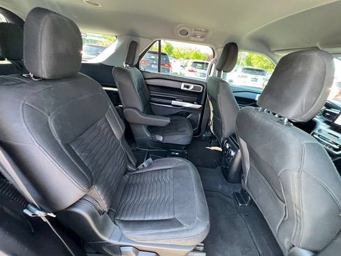 Used 2021 Ford Explorer XLT AWD/4WD image 27