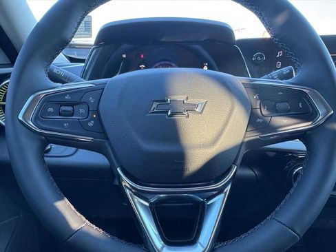 New 2026 Chevrolet Trax LT w/ Driver Confidence Package image 12