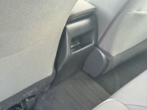 Used 2020 Toyota Corolla LE FWD image 32