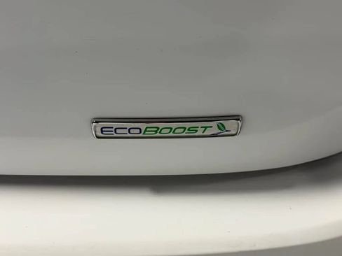 Used 2018 Ford Edge SE FWD image 11