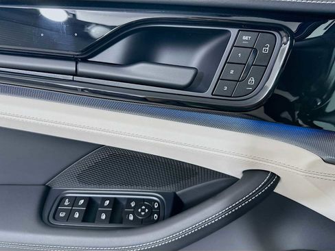 New 2026 Porsche Panamera 4 image 11