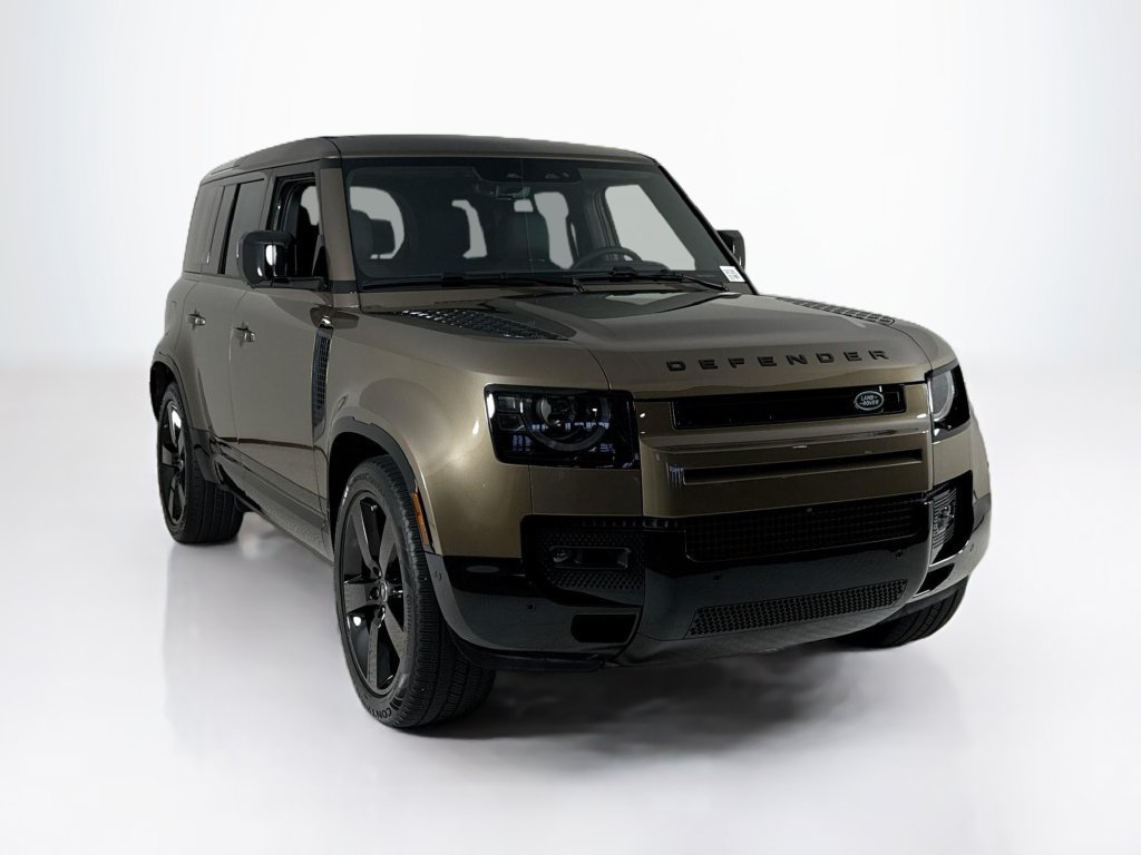Used 2025 Land Rover Defender 110 X-Dynamic SE AWD/4WD image 7