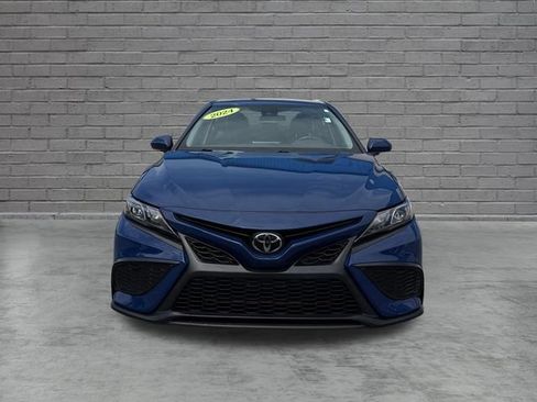 Used 2024 Toyota Camry SE FWD image 2