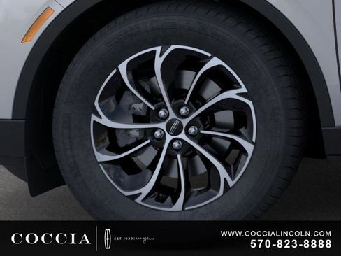 New 2026 Lincoln Nautilus Premier AWD/4WD image 19