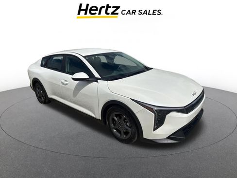 Used 2025 Kia K4 LXS FWD image 1